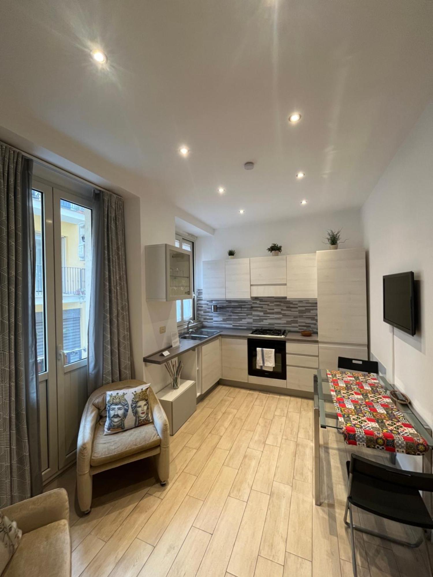 Avaja - Daria'S Apartment Таормина Экстерьер фото
